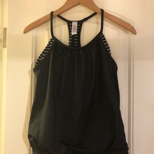 Ivivva black work out top